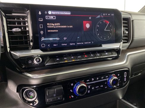 Used 2023 GMC Sierra 1500 SLT w/ SLT Premium Plus Package image 31