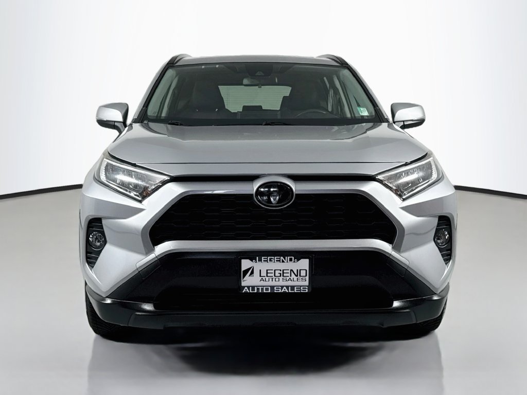 Used 2019 Toyota RAV4 XLE w/ Convenience Package AWD/4WD image 2