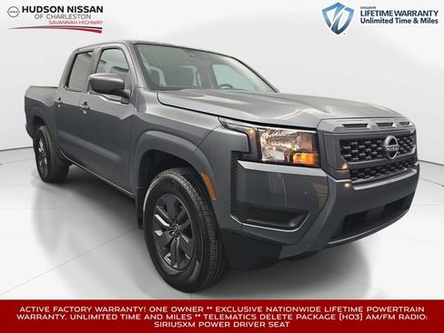 Used 2025 Nissan Frontier SV image 1
