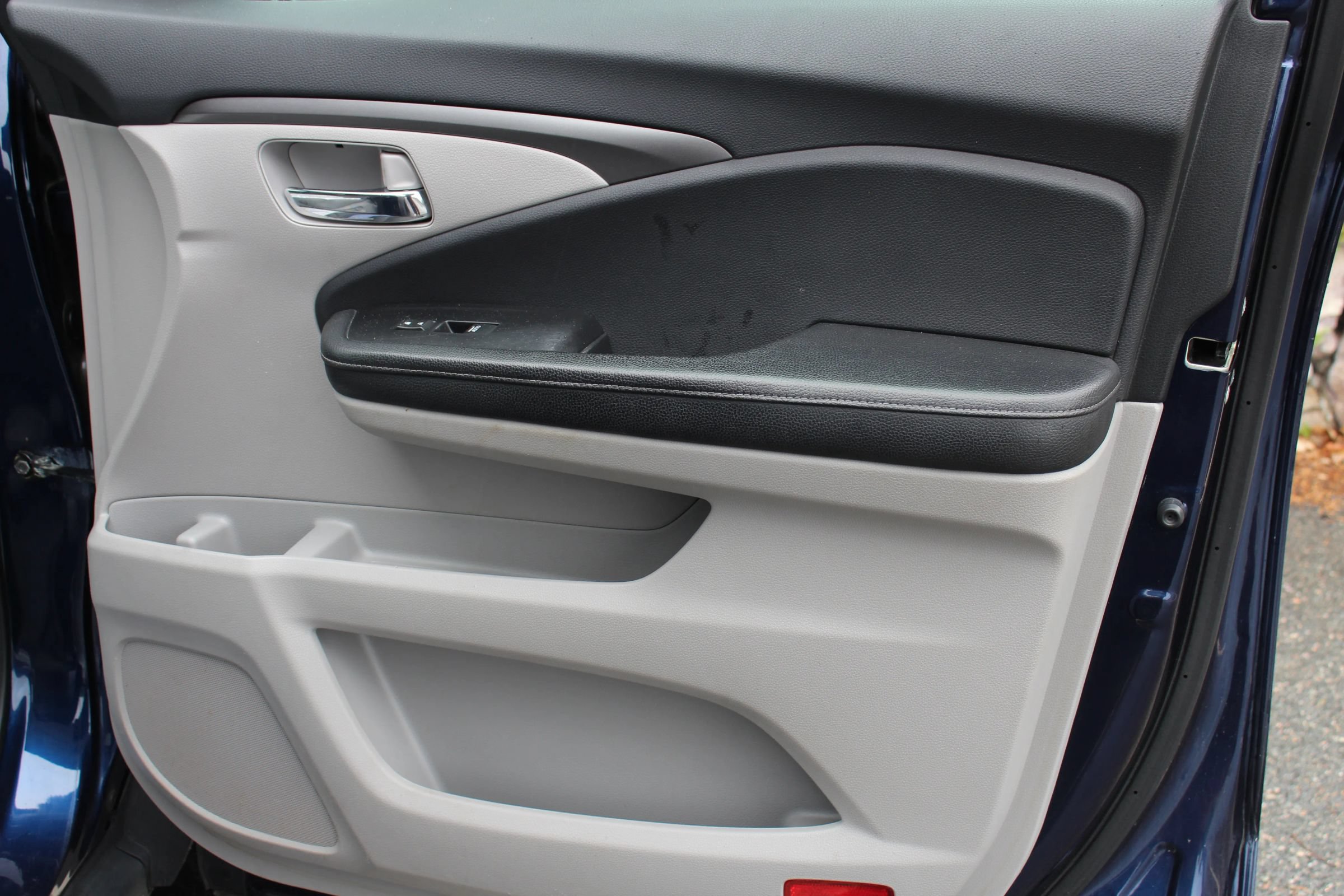 Used 2019 Honda Ridgeline RTL image 17