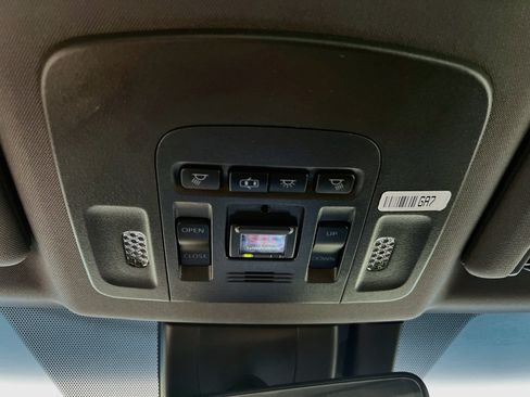 Used 2020 Toyota Avalon XSE w/ All Weather Liner Package FWD image 21