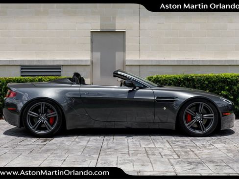 Used 2009 Aston Martin V8 Vantage Roadster RWD image 19