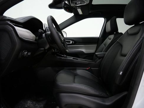 New 2026 Jeep Compass Limited w/ Sun, Sound & Navigation Group image 13