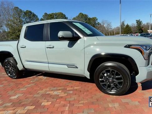 Used 2025 Toyota Tundra Platinum image 3