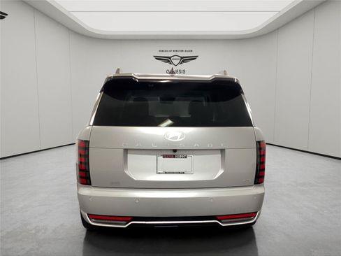 Used 2026 Hyundai Palisade Calligraphy AWD/4WD image 4