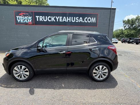 Used 2018 Buick Encore Preferred AWD/4WD image 2