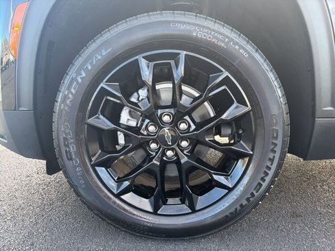 New 2026 Chevrolet Traverse LT w/ Midnight/Sport Edition image 9