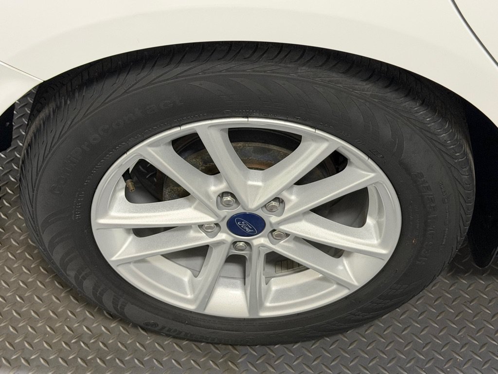 Used 2018 Ford Focus SE FWD image 18