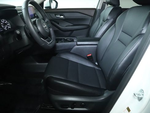 Certified 2023 Nissan Rogue SV w/ SV Premium B Package AWD/4WD image 19