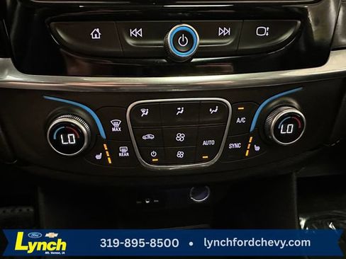 Used 2018 Chevrolet Traverse LT AWD/4WD image 14