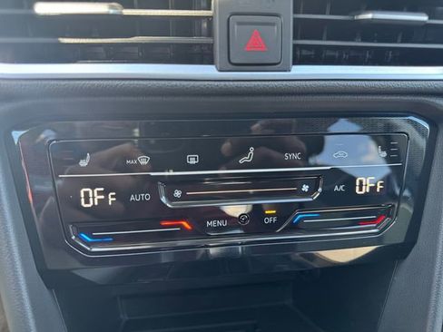 New 2026 Volkswagen Taos SE AWD/4WD image 28