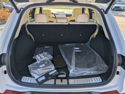 New 2026 Genesis GV70 2.5T Select image 13