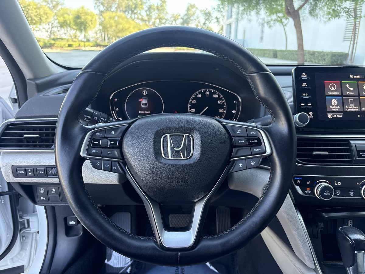 Used 2018 Honda Accord Touring image 20