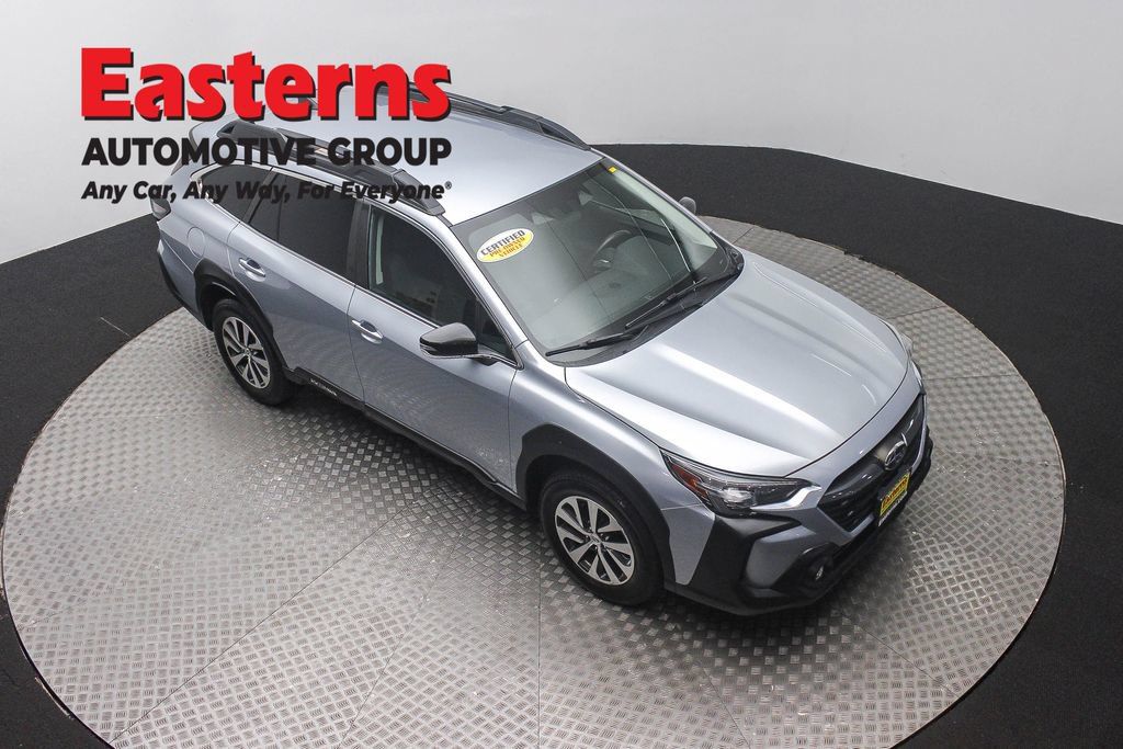 Used 2023 Subaru Outback Premium AWD/4WD image 5