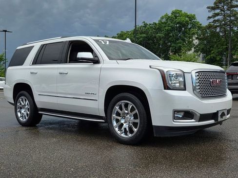 Used 2017 GMC Yukon Denali w/ Open Road Package AWD/4WD image 7