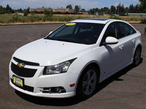 Used 2013 Chevrolet Cruze LT w/ RS Package FWD image 2