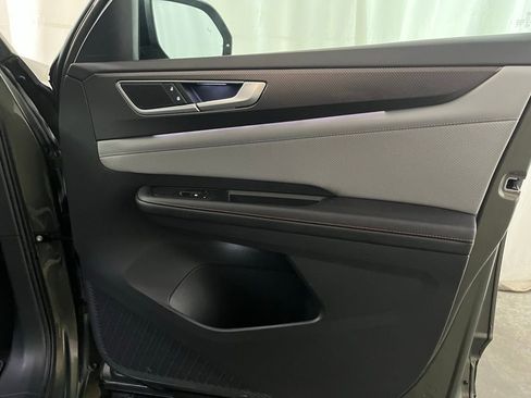 Certified 2024 Volkswagen Atlas Peak Edition SE image 12