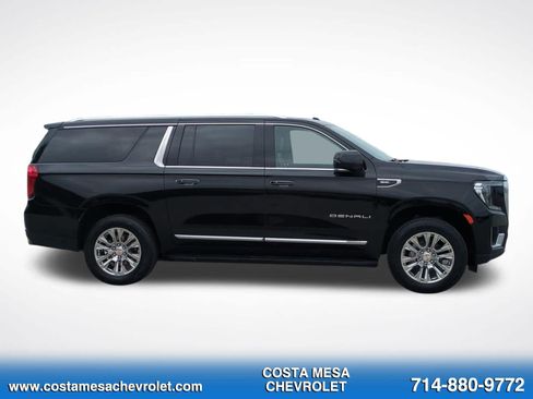 Used 2024 GMC Yukon XL Denali AWD/4WD image 4