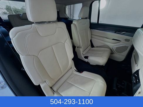 Used 2022 Jeep Grand Cherokee L Limited RWD image 31