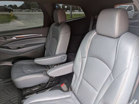 Used 2022 Buick Enclave Premium FWD image 28