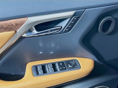 Used 2022 Lexus RX 350L Premium image 11