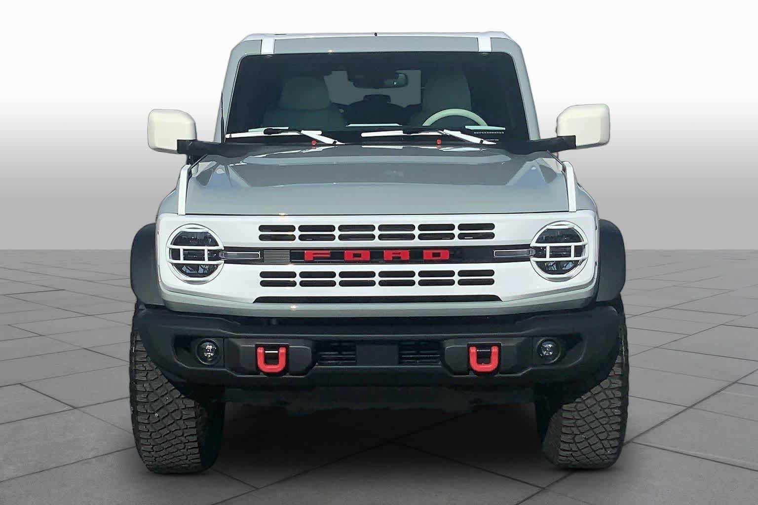 Used 2024 Ford Bronco Heritage Edition AWD/4WD image 4