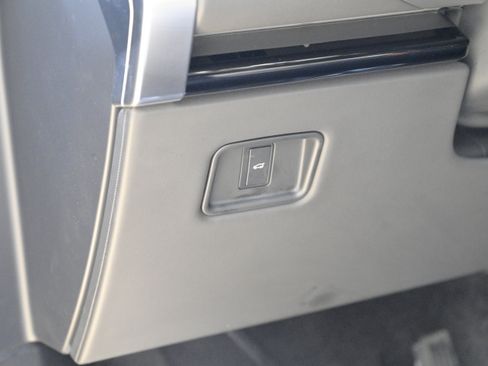 Used 2024 Land Rover Range Rover SE image 21