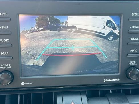 Used 2020 Toyota RAV4 LE AWD/4WD image 24