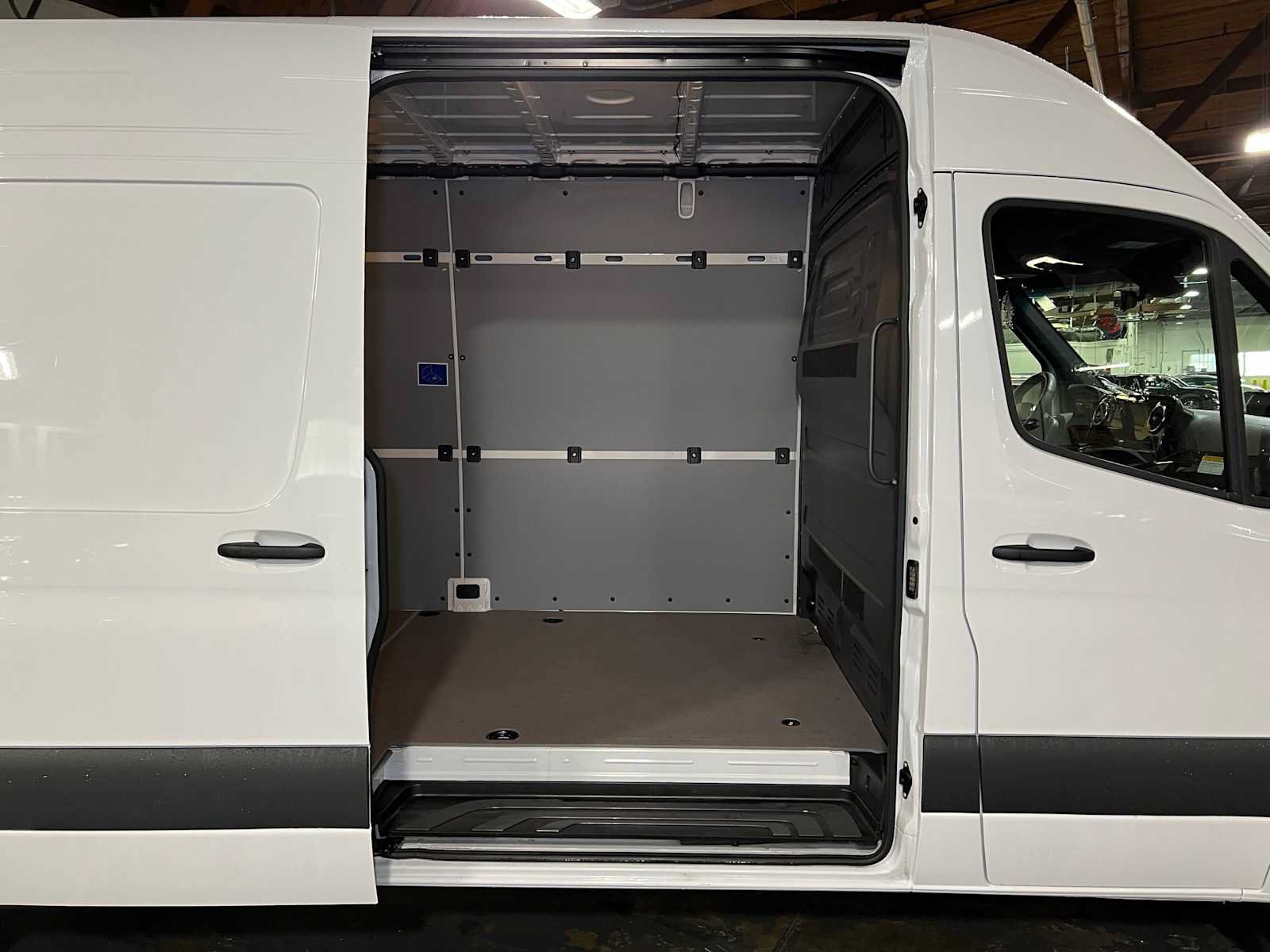 Used 2026 Mercedes-Benz Sprinter 2500 image 14