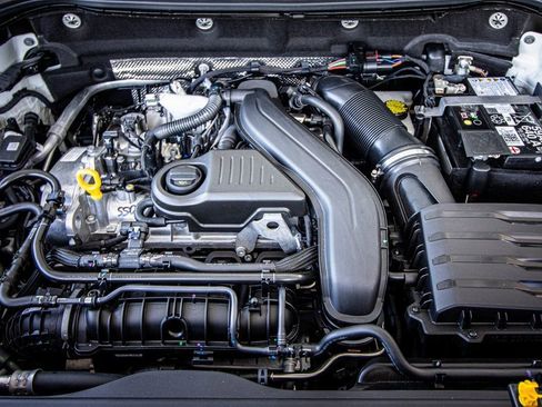 New 2026 Volkswagen Taos S FWD image 23