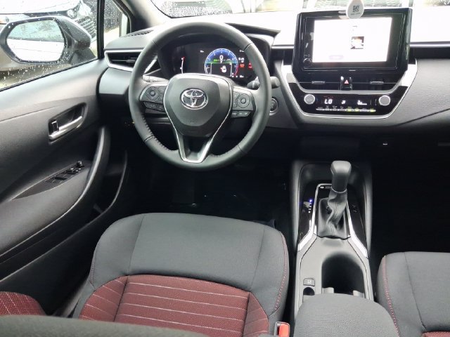 Used 2026 Toyota Corolla SE FWD image 8