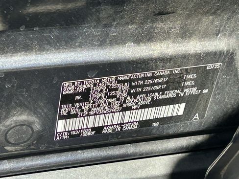 Used 2025 Toyota RAV4 LE AWD/4WD image 9