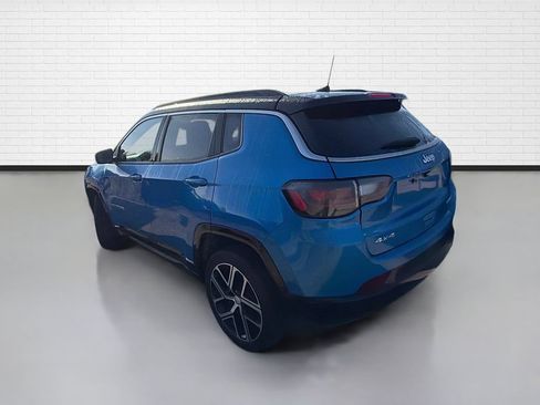 Used 2024 Jeep Compass Limited w/ Elite Group AWD/4WD image 7