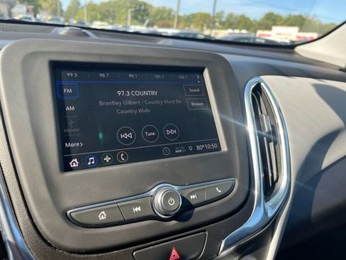 Used 2020 Chevrolet Equinox LS image 18