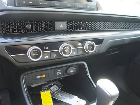 Certified 2025 Honda CR-V LX image 26