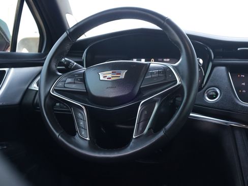 Used 2022 Cadillac XT5 Premium Luxury w/ Technology Package image 8