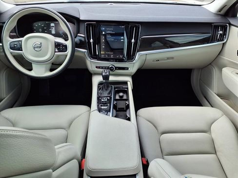 Used 2018 Volvo S90 T5 Momentum w/ Convenience Package image 9