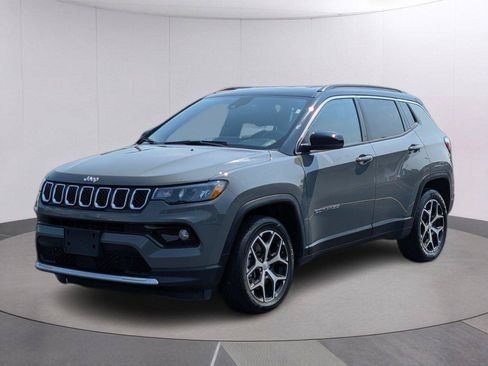 Used 2024 Jeep Compass Limited AWD/4WD image 1