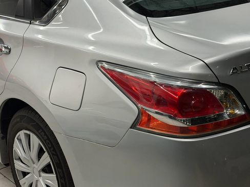 Used 2015 Nissan Altima 2.5 S w/ Power Driver Seat Package FWD image 7