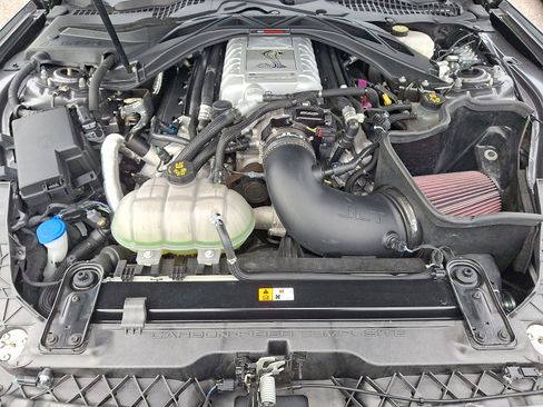 Used 2021 Ford Mustang Shelby GT500 w/ Carbon Fiber Handling Package image 29