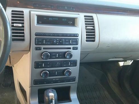 Used 2010 Ford Flex SEL FWD image 7