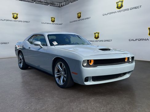 Used 2022 Dodge Challenger R/T image 7