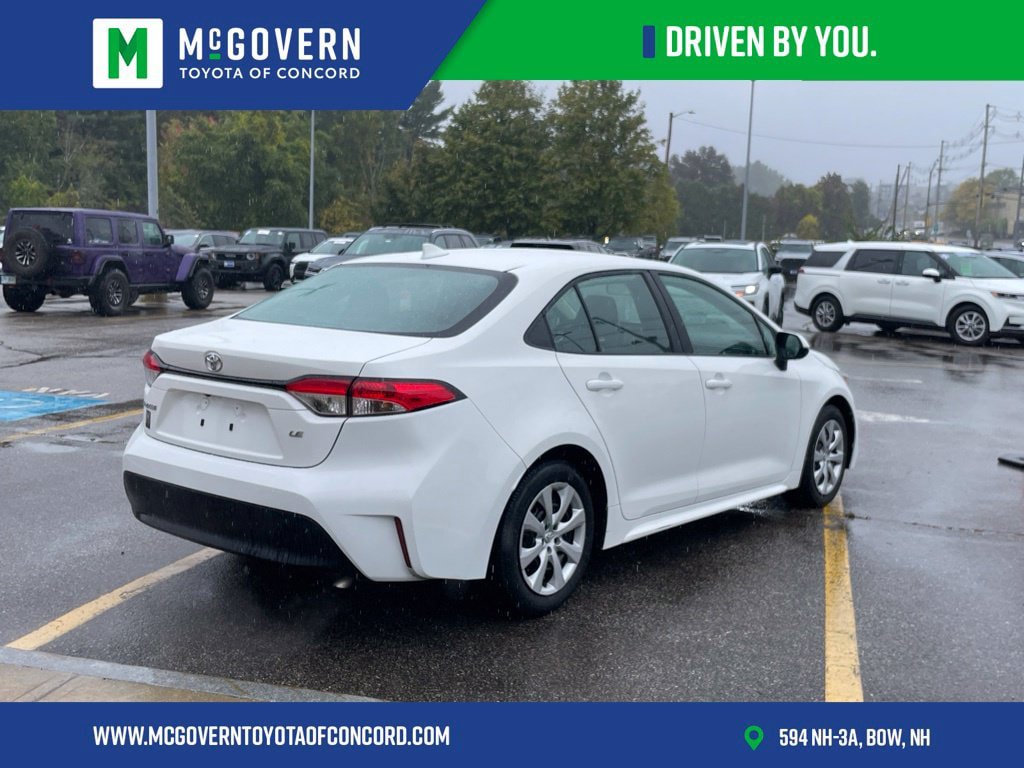 Used 2025 Toyota Corolla LE FWD image 5