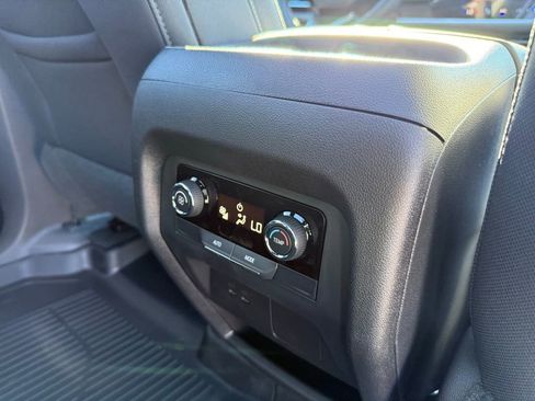 New 2026 Chevrolet Traverse LT w/ Sun and Wheel Package image 18