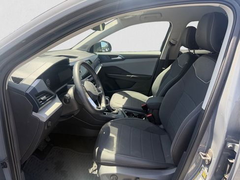 Certified 2023 Volkswagen Taos SE w/ Black Wheel Package FWD image 9
