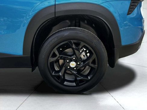 Used 2025 Chevrolet Trax LS w/ LS Convenience Package image 53