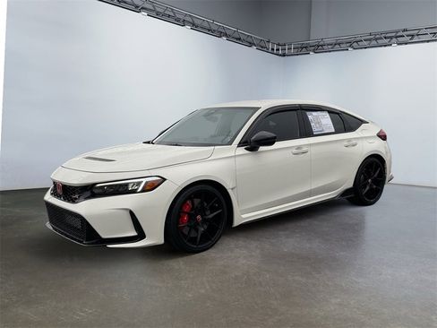 Used 2025 Honda Civic Type R image 7