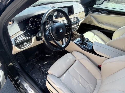 Used 2018 BMW 530i RWD image 12