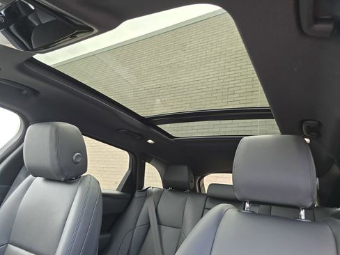 New 2026 Land Rover Range Rover Velar Dynamic SE AWD/4WD image 3