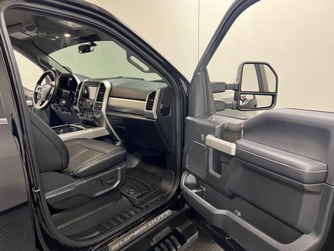 Used 2021 Ford F250 Lariat image 12